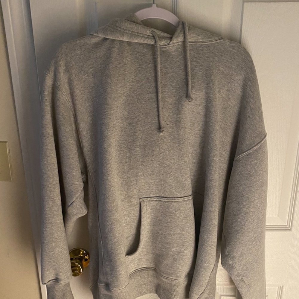 ARITZIA TNA MEGA COZY FLEECE HOODIE